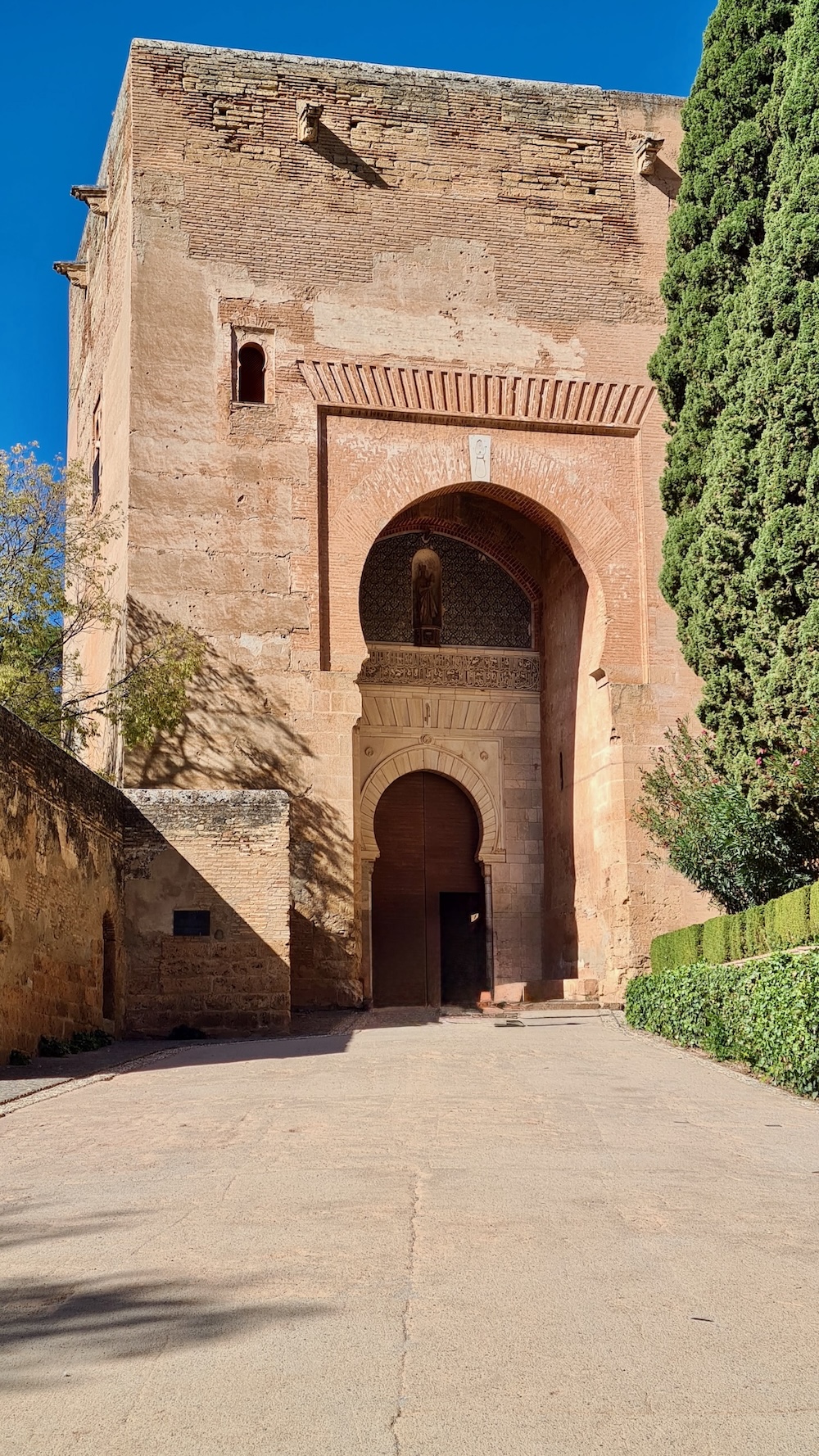 Alhambra - Hier geht es hinein