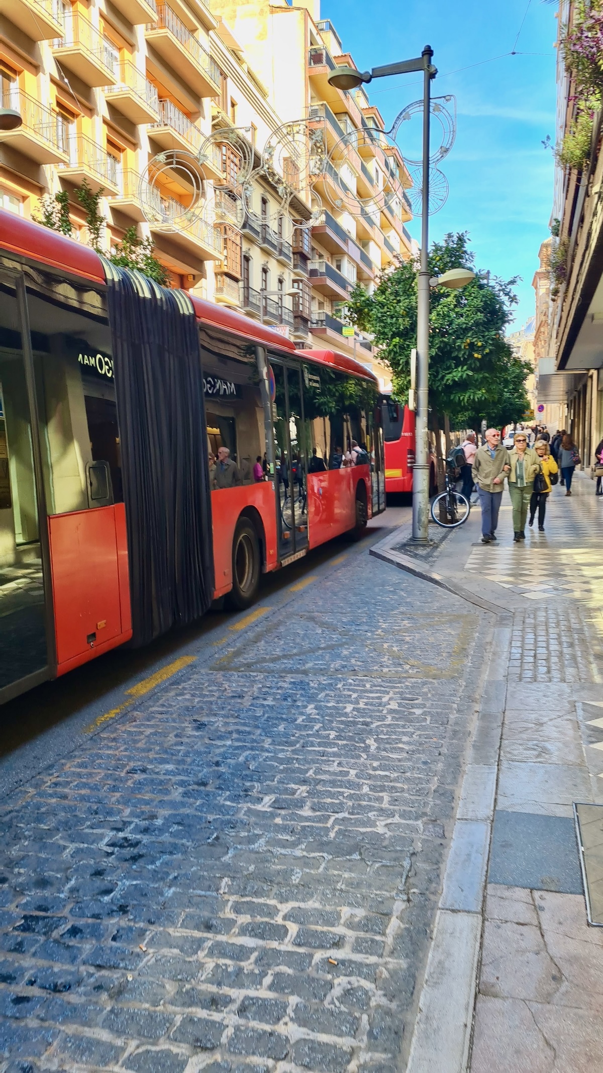 Granada - Alle Stadtbusse stehen still