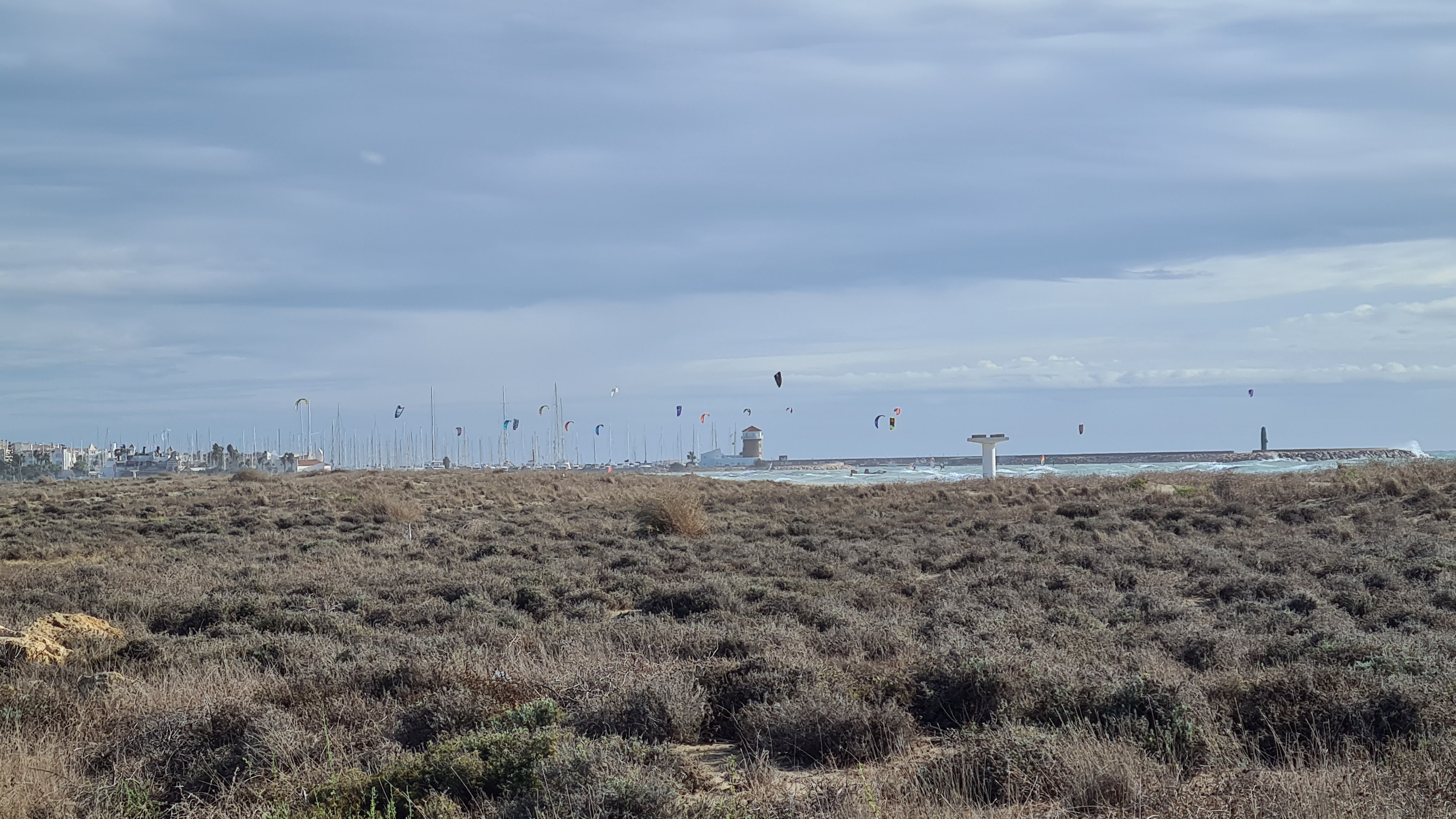 Blick auf den Poniente Strand