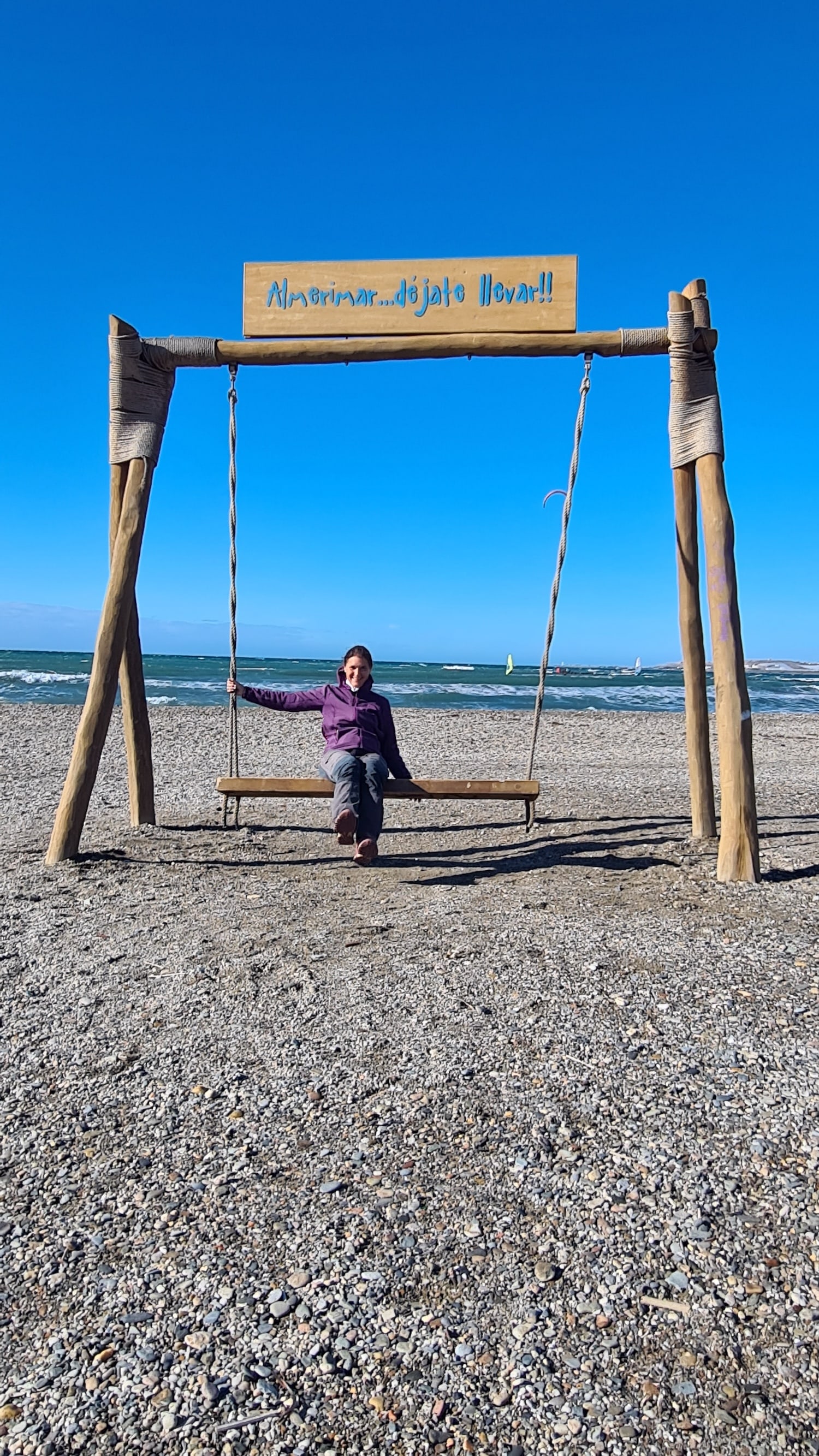 Ines auf der Schaukel