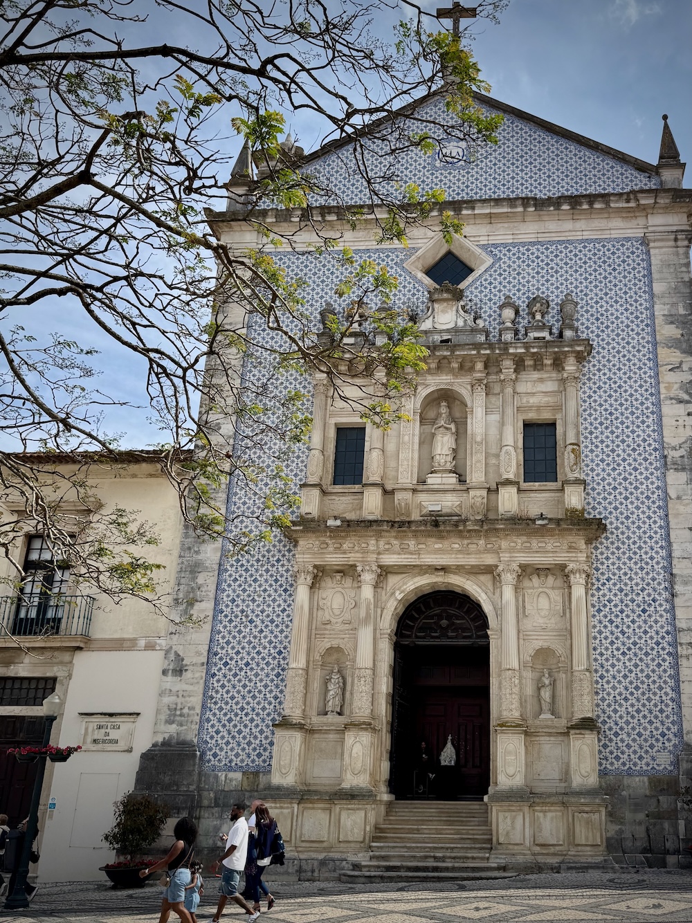 Aveiro Praechtige Kirchenfassade