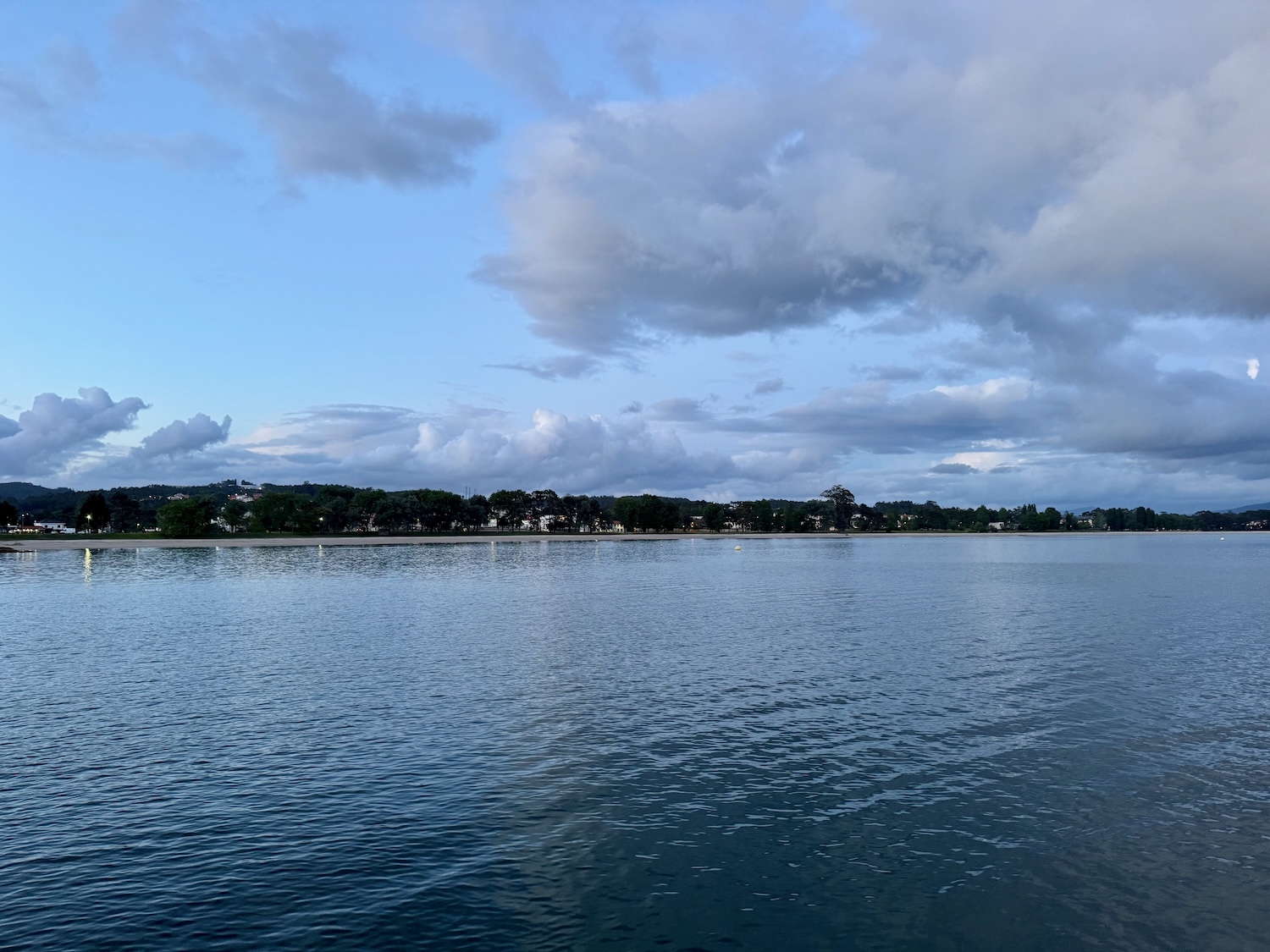 Abends in der stillen Bucht vor Boiro