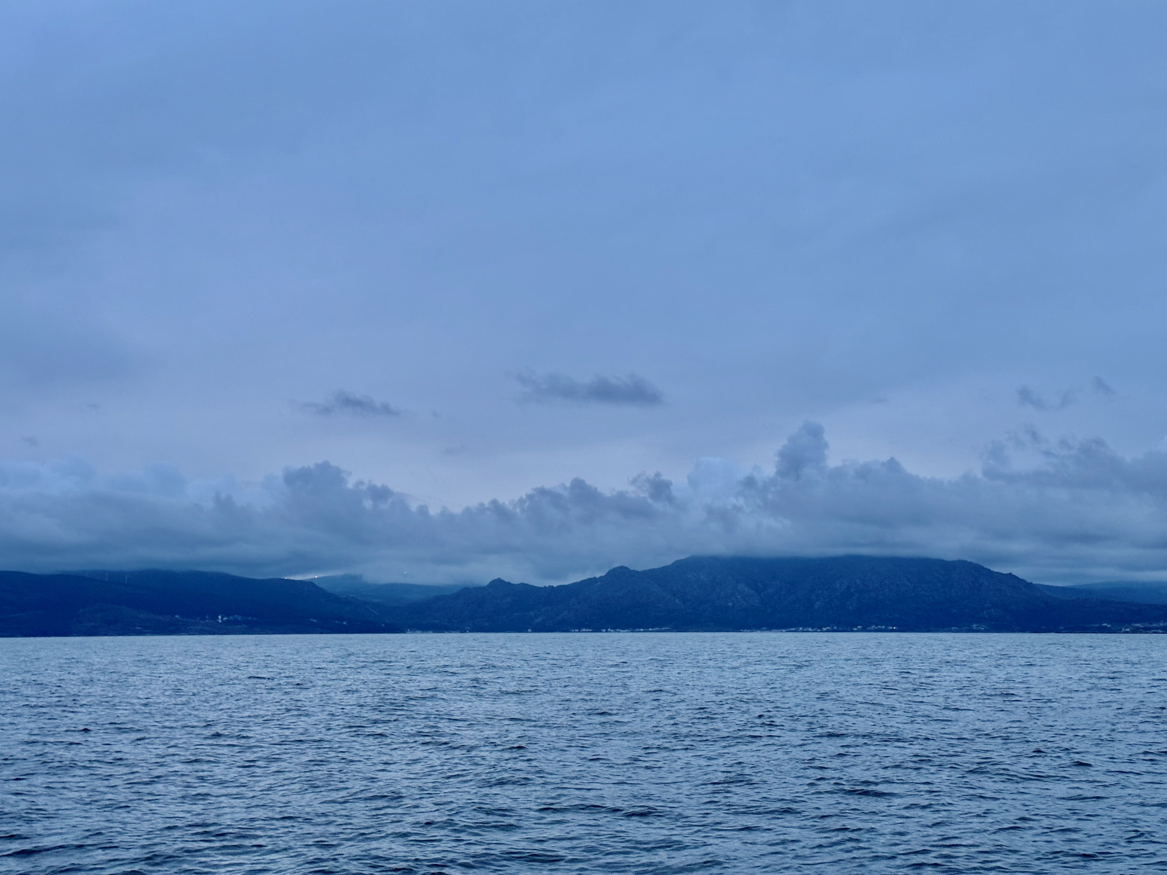 Blaue Stunde am Morgen