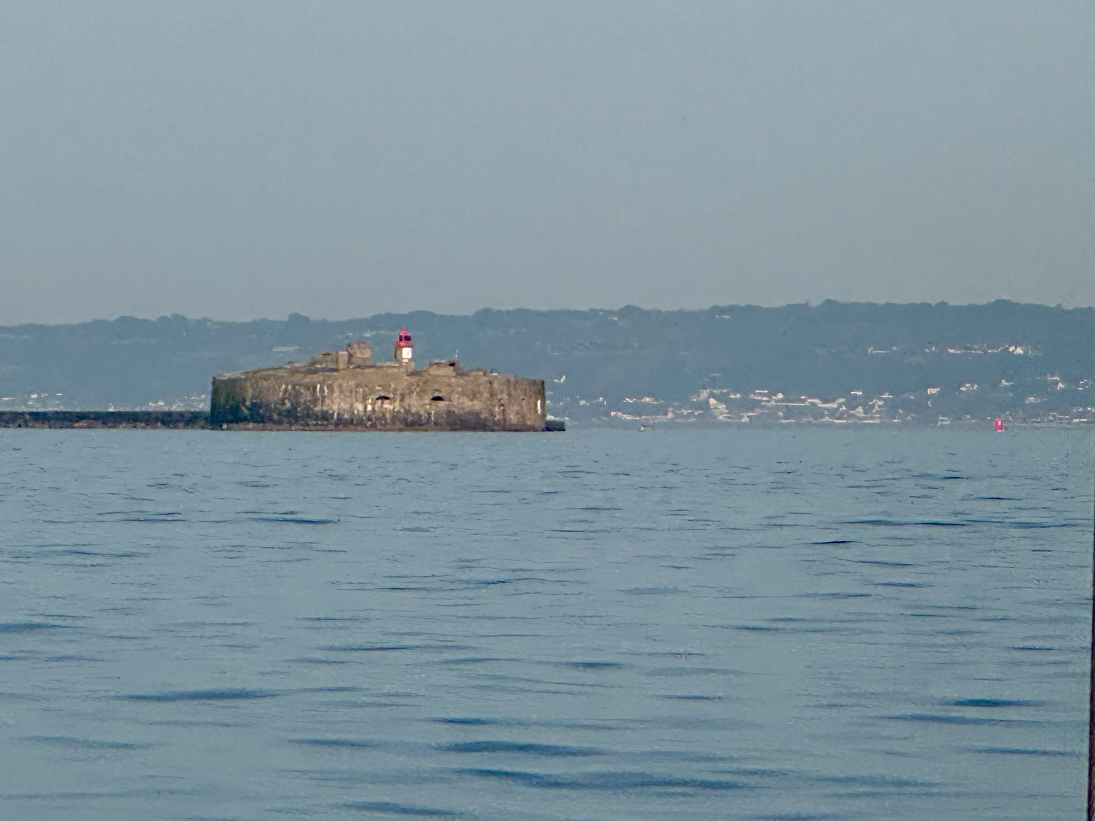 Abendliche Ankunft bei Cherbourg
