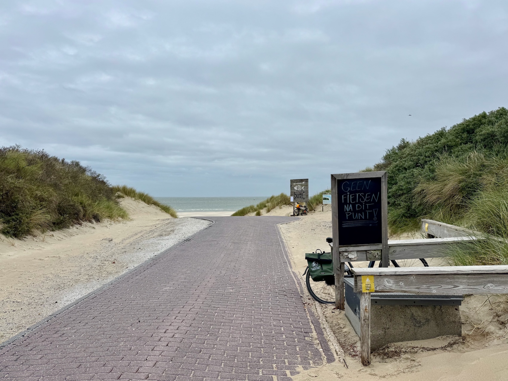 Vlieland – die Fahrräder dürfen nur bis hierhin mit