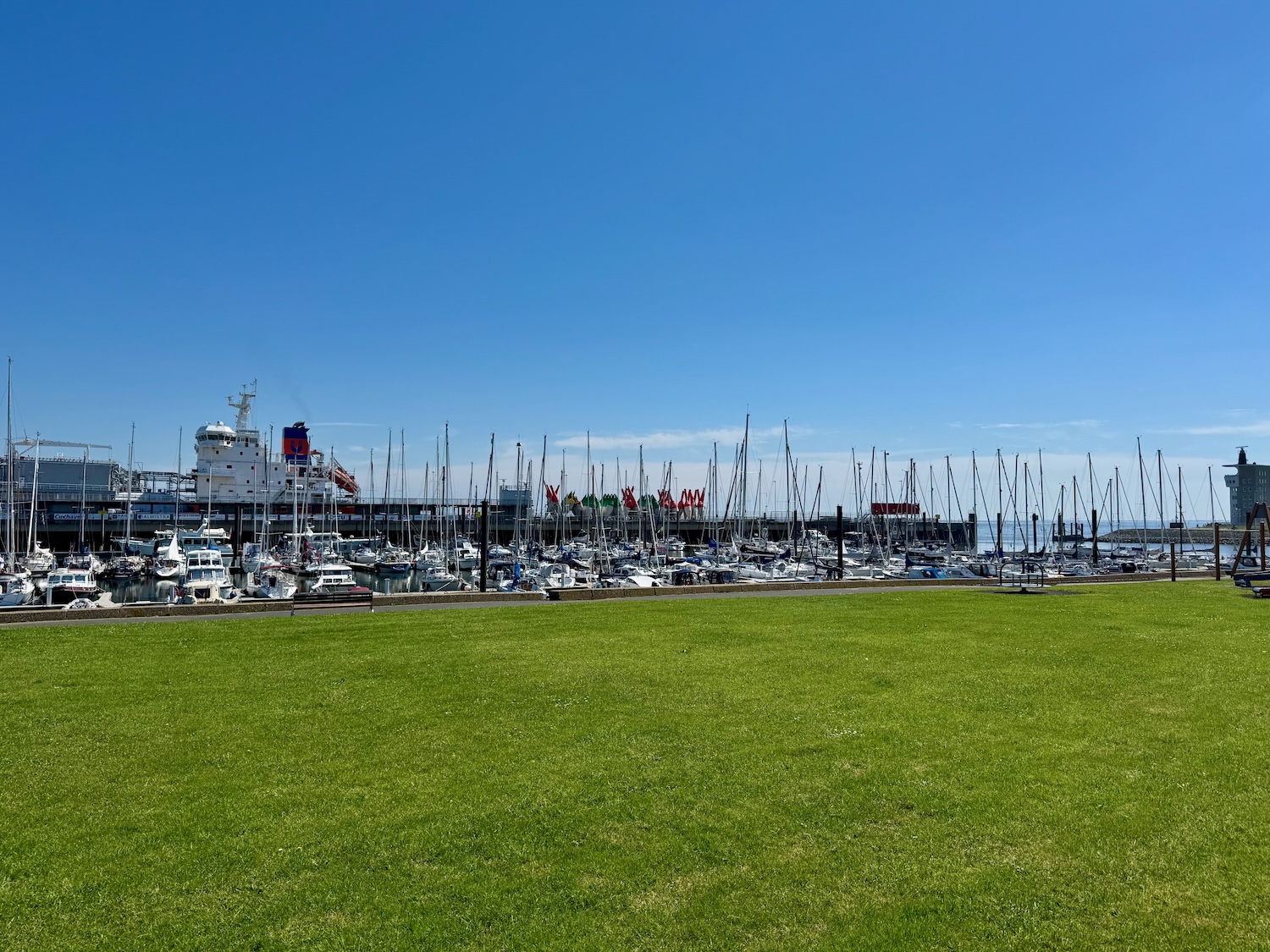 Abschiedsblick auf die Marina in Cuxhaven